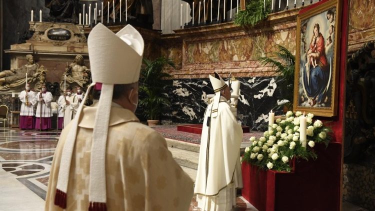 Pope Francis presides at Mass on the Day of Prayer for Consecrated Life