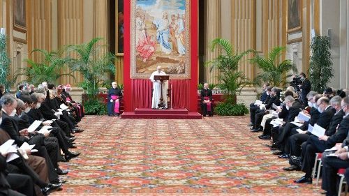 Pápež sa stretol s diplomatmi: Bratstvo je skutočný liek na pandémiu
