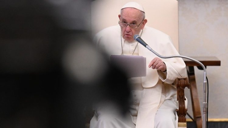 Papa Francisc a transmis un mesaj la 90 de ani de la înființarea Radioului Vatican