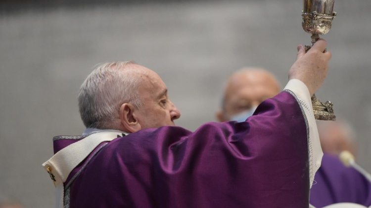 O Papa Francisco durante a missa de Quarta-feira de Cinzas do ano passado