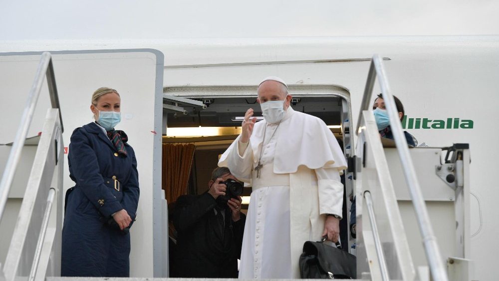 La partenza del Papa all'aeroporto di Fiumicino
