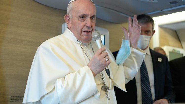 البابا فرنسيس: الإجهاض جريمة قتل، وعلى الكنيسة أن تكون قريبة وشفوقة لا سياسية