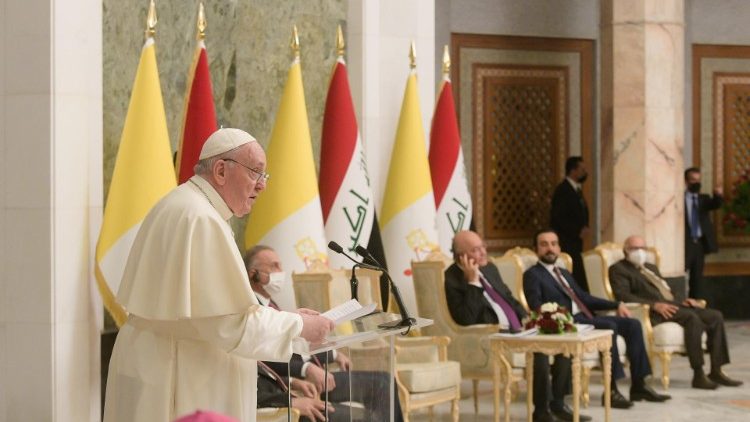 Encuentro del Papa Francisco con las Autoridades, la Sociedad Civil y el Cuerpo Diplomático en el gran salón del Palacio Presidencial de Bagdad