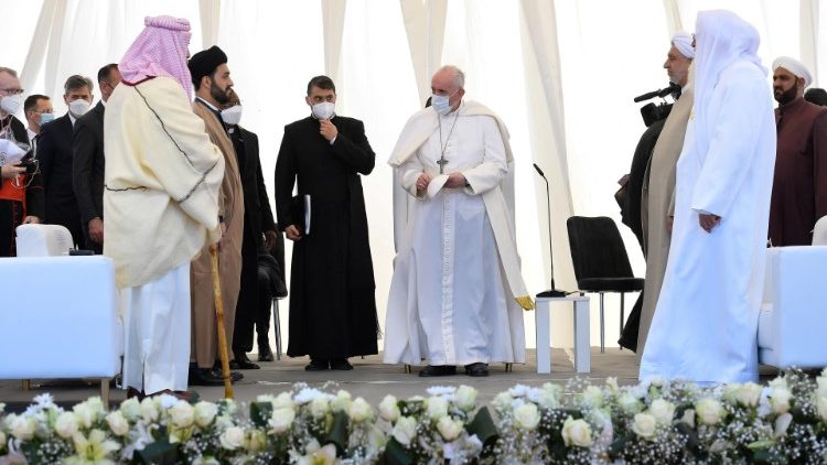 Папа Франциск по време на визитата си в Ур Халдейски