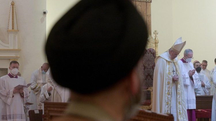 El Papa Francisco preside la Santa Misa en la Catedral caldea de San José en Bagdad
