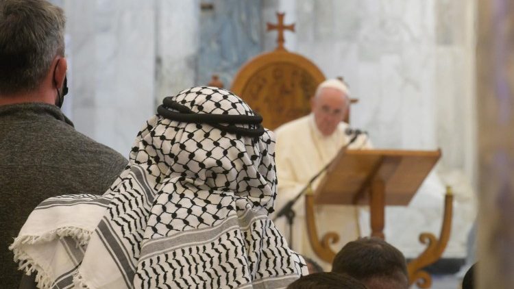 Papežova návštěva v iráku před třemi měsíci