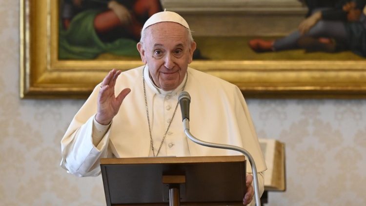 O Papa Francisco: quem quiser ver Jesus, olhe para a cruz - Vatican News