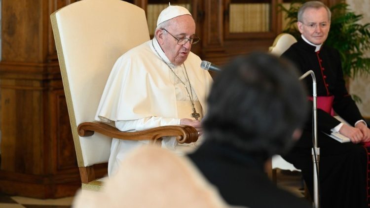 Påven Franciskus vid den strömmade allmänna audiensen 24 mars 2021