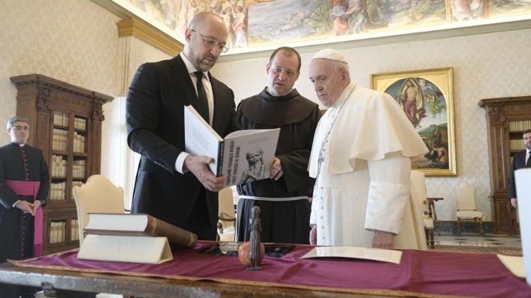 Папа Франциск и министър-председателя на Украйна г-н Денис Шмихал, 2021.03.25 