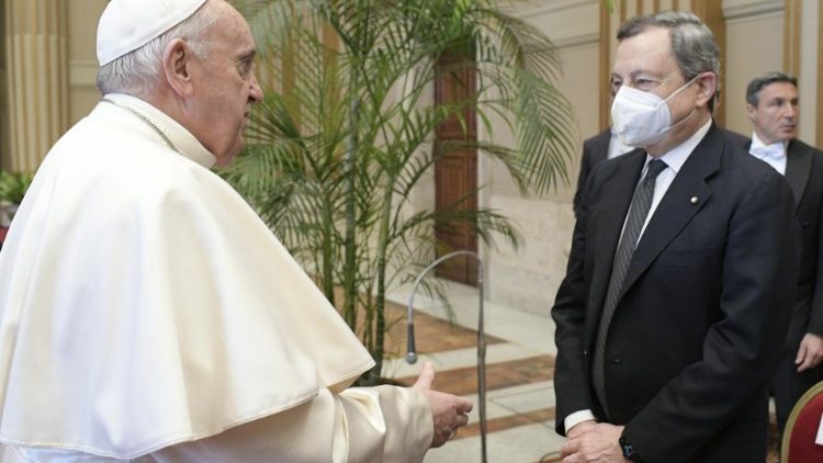 Папа Франциск с Марио Драги
