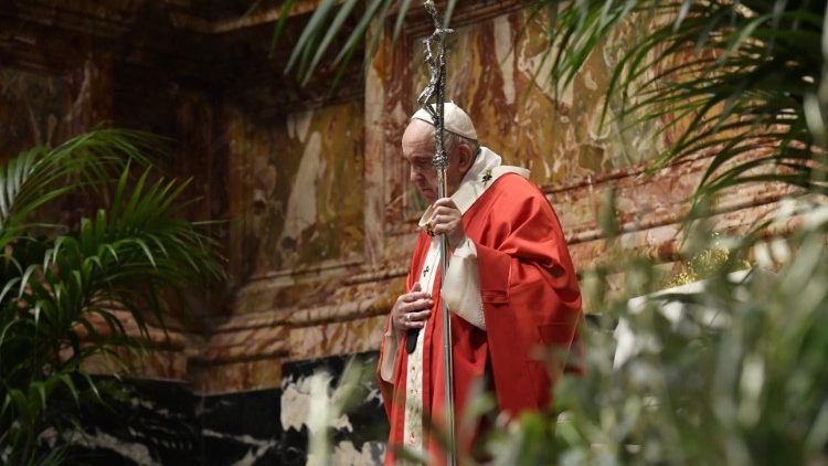 البابا فرنسيس يحتفل بالقداس الإلهي القداس الإلهي بمناسبة أحد الشعانين وآلام الرب
