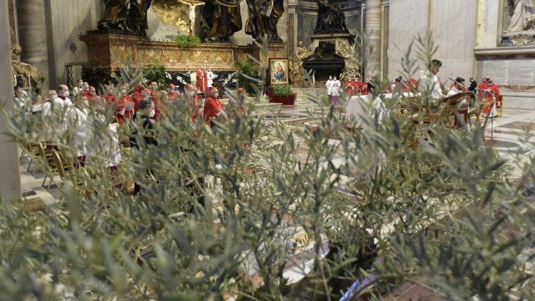Dominika ya Matawi: Kanisa linakiri imani kwa Kristo Yesu Mfalme wa Wayahudi