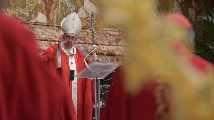 Papa Francisc, la Sfânta Liturghie a Duminicii Floriilor 2021 în bazilica San Pietro.