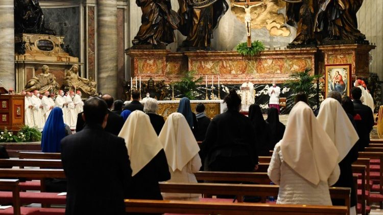 Ватикан. Божественная литургия Вечери Господней (1 апреля 2021 г.)