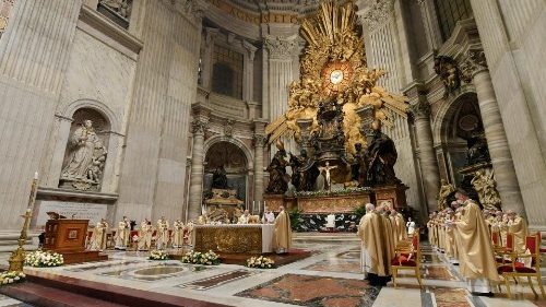 Papst in der Osternacht: Glauben muss sich ständig neu aufmachen