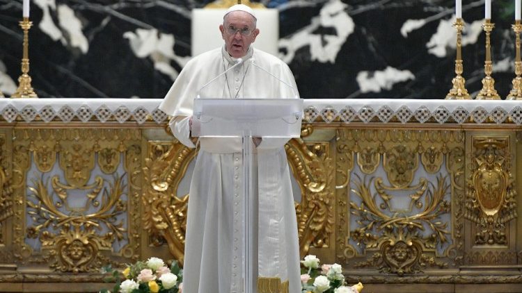 Папа Франциск на благословията Urbi et Orbi от базиликата "Свети Петър" в Рим, 4 април 2021
