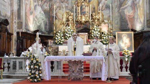Misa del Papa: "Hemos sido misericordiados, seamos misericordiosos"