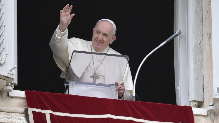 Папа Франциск на молитвата Царице Небесна,  2 май 2021