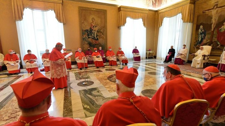 На редовна открита Консистория, папата обяви канонизацията на седем блажени на Католическата църква. 2021.05.03 