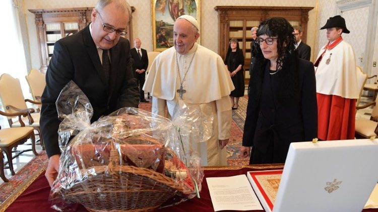 Geschenkeaustausch Schweiz-Vatikan