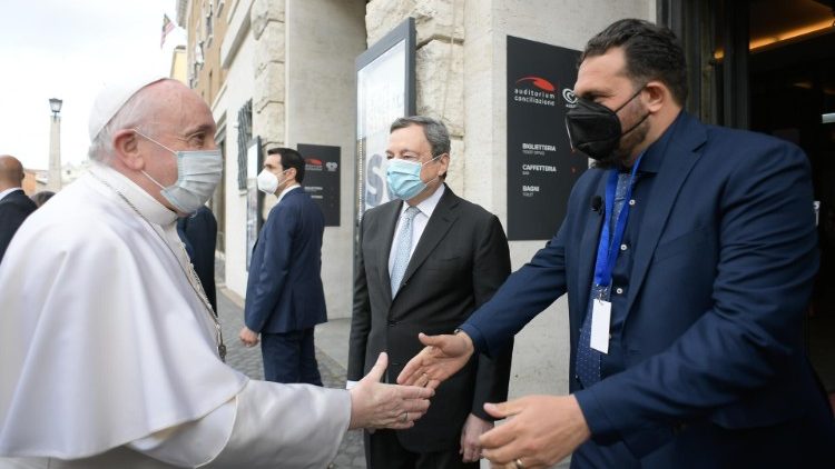 Gigi De Palo accoglie il Papa agli Stati Generali della Natalità