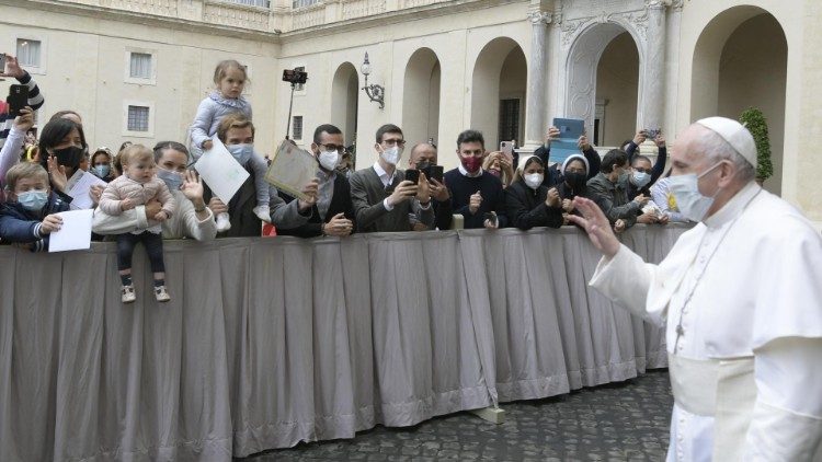 Папата Фрањо на Генералната аудиенција во среда 19 мај 2021 година
