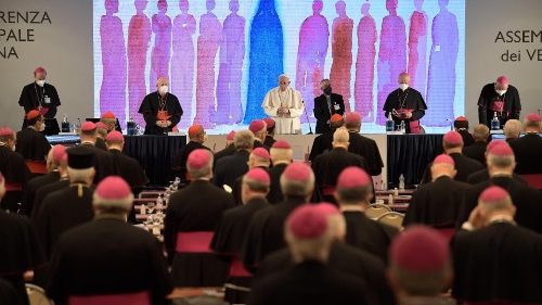 Talianski biskupi zasadali za účasti pápeža Františka ohľadom synodálnej cesty 