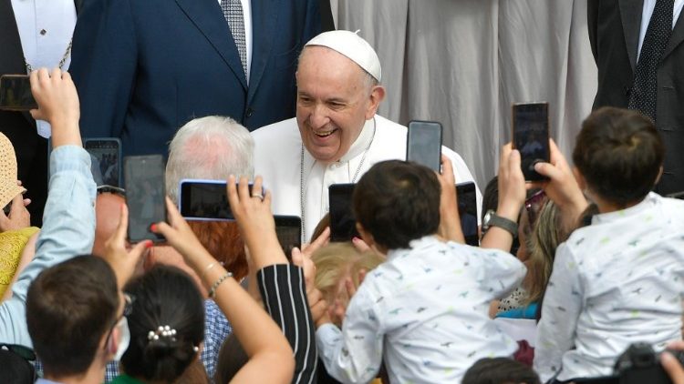 Påven Franciskus vid allmänna audiensen 2 juni 2021.