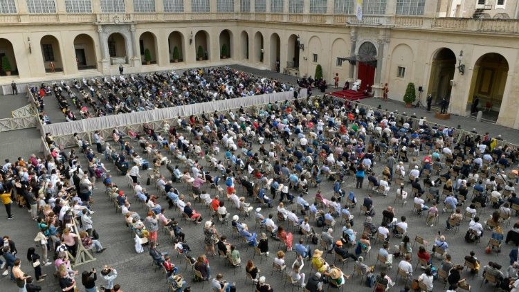 教皇フランシスコによる、2021年6月2日の一般謁見　バチカン・聖ダマソの中庭