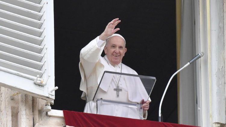 البابا فرنسيس: الإفخارستيا ليست مكافأة للقديسين، بل هي خبز الخطأة