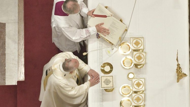 Papa predvodi misu na Tijelovo 2021. 