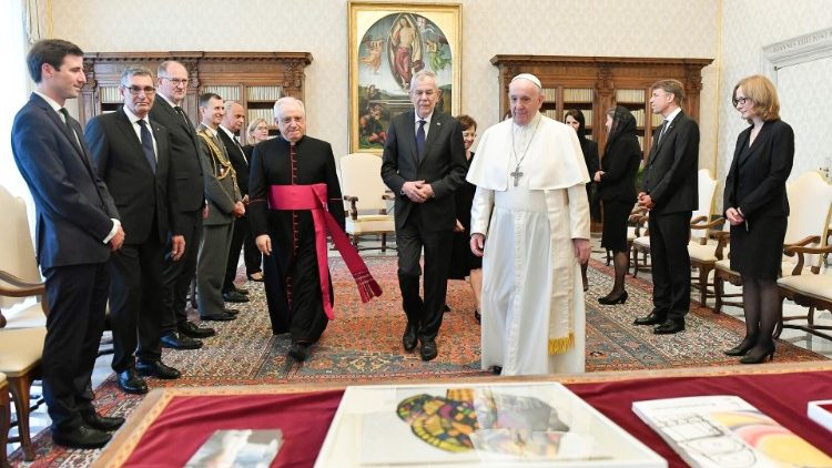 Папа Франциск с президента на Австрия Ван дер Белен