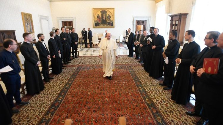 Takimi i Papës me meshtarët e Konviktit të Shën Luigjit të Francezëve