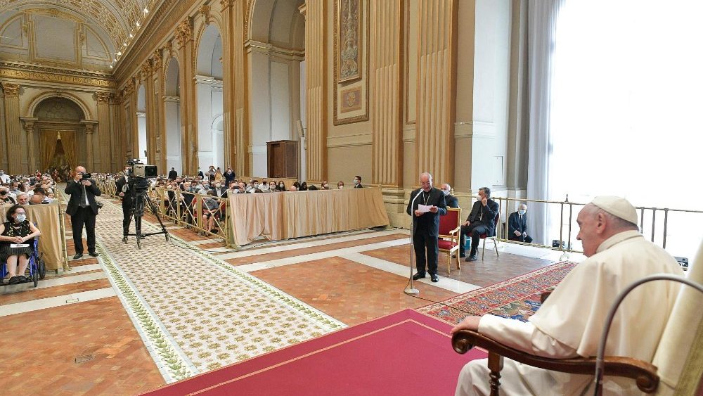 Il Papa nell'udienza ai Diaconi permanenti della Diocesi di Roma
