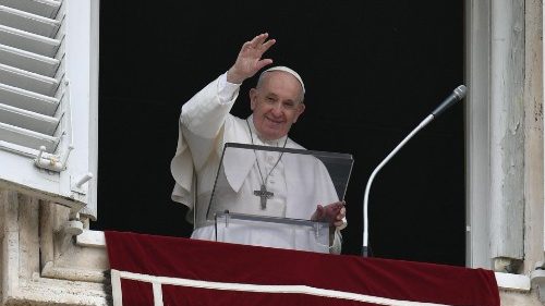 Pope at Angelus: Have faith and never tire seeking the Lord