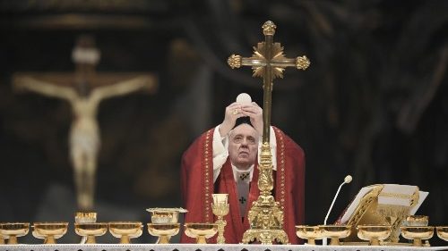 Il Papa: solo una Chiesa libera da paure, ipocrisie e potere è una Chiesa credibile
