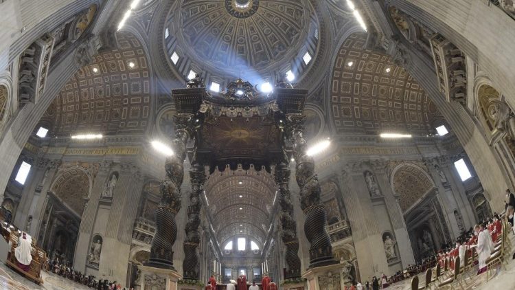A Szent Péter bazilika káptalanjának első szolgálata a liturgia és az imádság    