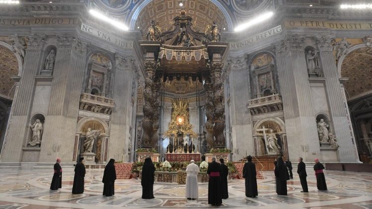Papa Francisco com os Patriarcas dentro da Basílica