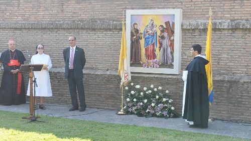 O mosaico da Virgem de Chiquinquirá nos Jardins Vaticanos