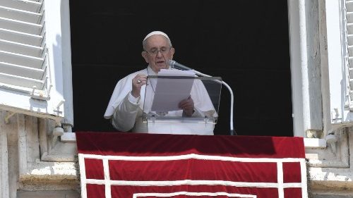 Папа призвал заботиться о людях с ментальными расстройствами