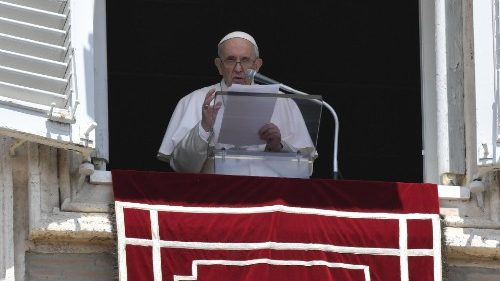 Angélus: le Pape François invite à nous régénérer dans le dialogue avec Dieu