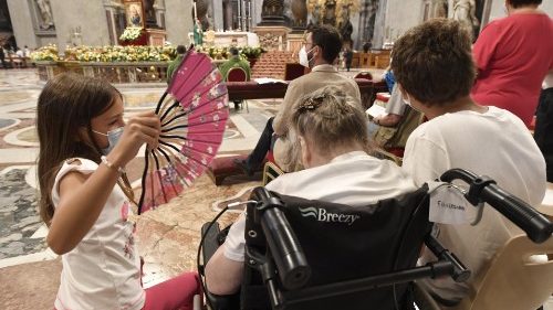 Deň seniorov s homíliou pápeža: Starí rodičia sú chlieb, ktorý sýti