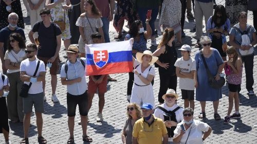 Pápež: Cesta do Budapešti a na Slovensko bude v znamení adorácie a modlitby v srdci Európy