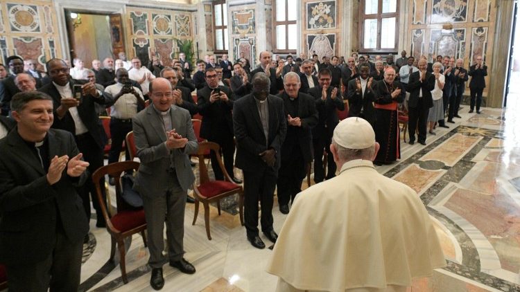 البابا فرنسيس يستقبل المشاركين في المجمع العام للمرسلين أبناء قلب مريم الطاهر