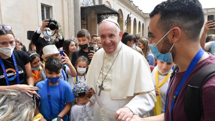 Le Pape François lors d'une rencontre organisée à l'occasion de la Journée mondiale des migrants et des réfugiés, le 10 septembre 2021.