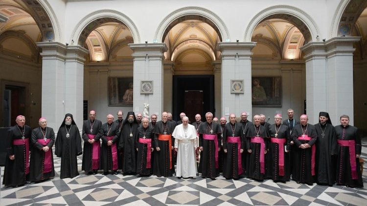 Папа Франциск на встрече с венгерскими епископами