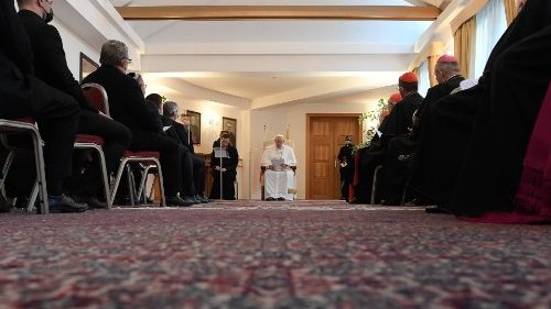 Il Papa: difficile sognare un'Europa senza ideologie se i cristiani sono ancora divisi