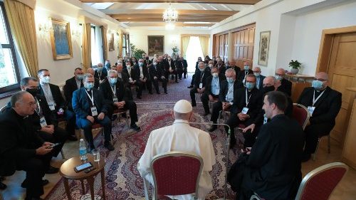 L'incontro del Papa con i gesuiti slovacchi: "Ha rafforzato la nostra identità"