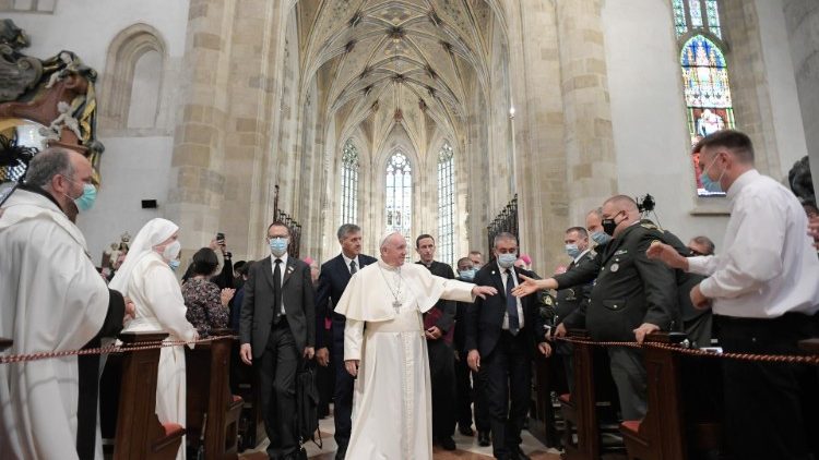 O encontro do Papa com a Vida Consagrada eslovaca na Catedral de São Martinho