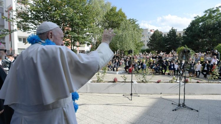 Папата в Център "Витлеем" в Братислава